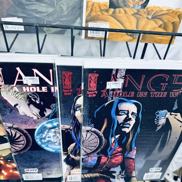 IDW Angel Lot Blood Trenches 1-4, Masks 1, Smile Time 1-3, Hole In The World 1-5 - Picture 6 of 9